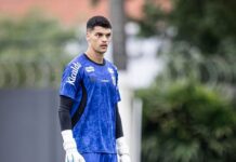 Gabriel Brazão minimiza derrota no clássico e confia em reação do Santos: “Vamos crescer”