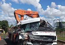 Colisão entre caminhões causa lentidão na Rodovia Euclides da Cunha