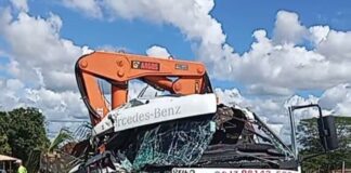 Colisão entre caminhões causa lentidão na Rodovia Euclides da Cunha