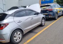 Foragido da Justiça por matar ex-marido da namorada é preso após ser flagrado dirigindo veículo roubado