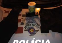 Casal suspeito de furtar farmácia é preso com dinheiro escondido em nádegas e seios