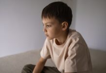 Janeiro Branco amplia debate sobre saúde mental na infância e adolescência