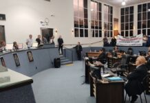 Cabo Renato Abdala protocola extinção do mandato de Luiz Torrinha