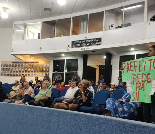 Vereadores voltam a enfrentar protesto na Câmara por aumento na conta de água