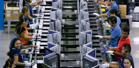 Fim da escala 6×1 pode eliminar ao menos 600 mil empregos, diz entidade