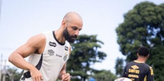 Thaciano trabalha com elenco e pode ser reforço contra o Noroeste