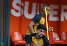 São Paulo treina com Cauly e testa formações contra time de base