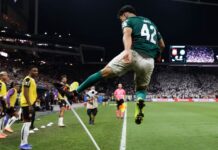 Palmeiras encerra jejum de três anos contra o Corinthians e abre ano 100% em clássicos