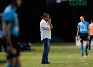 Derrota para o Taubaté ‘derruba’ Paulo Roberto Santos