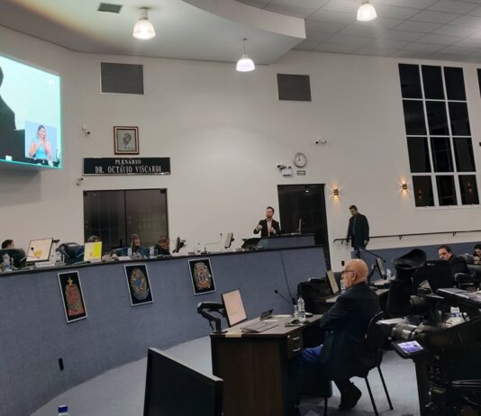 Câmara pauta três projetos para votação na segunda-feira; sessão deve ser tumultuada