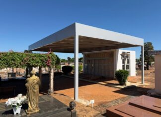Prefeitura instala cobertura próxima à Capela do Cemitério Municipal