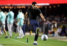 Abel Ferreira é denunciado no STJD por expulsão em São Paulo x Palmeiras e pode pegar gancho