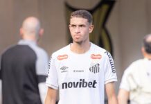 Sem Vinicius Lira, Santos deve apostar em solução caseira diante de restrições no mercado