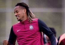 Carrillo não vai a campo pelo segundo dia seguido