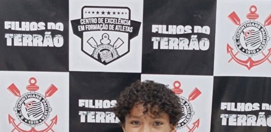 Menino de 10 anos de Riolândia é contratado para a base do Corinthians