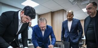 Reinaldo Carneiro Bastos registra chapa e será candidato único na FPF