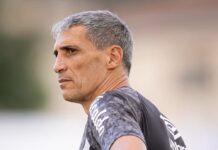 Santos mantém Vojvoda no cargo e mira sequência em casa