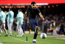 Árbitro relata ofensa de Abel Ferreira depois de expulsão em vitória do Palmeiras: “Seu cagão”