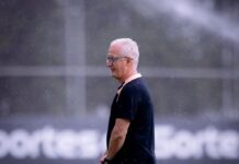 Corinthians se reapresenta sem Kaio César em campo; dupla de goleiros do sub-15 completa treino