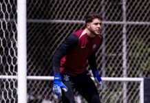 Recuperado, Felipe Longo pode ser titular do Corinthians após 11 jogos