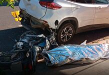 Motociclista morre ao bater na traseira de carro estacionado em Rio Preto