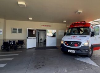 Incêndio deixa homem ferido em Álvares Florence