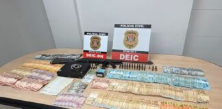 Polícia Civil apreende R$ 58 mil em espécie e armas em operação contra desarmamento