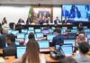 Pedido de vista adia análise da PEC da escala 6×1 na CCJ da Câmara
