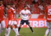 Calleri marca no fim e São Paulo arranca empate com Inter no Beira-Rio