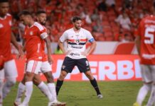 Calleri marca no fim e São Paulo arranca empate com Inter no Beira-Rio