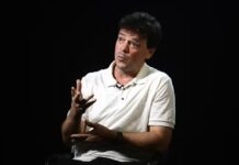 Corinthians acerta a contratação de Fernando Diniz