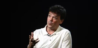 Corinthians acerta a contratação de Fernando Diniz