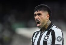 Palmeiras estuda a contratação de Alexander Barboza, do Botafogo