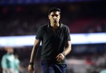 STJD diminui pena, mas Abel Ferreira ainda ficará mais quatro jogos fora no Palmeiras