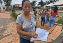 Mães de alunos protestam após bebê de 1 ano voltar da creche com hematomas e fratura no nariz