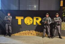 Motorista foge por 12 km da polícia e é preso com mais de 50 kg de maconha na SP-310