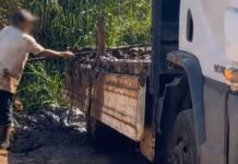 Homens são flagrados enquanto faziam descarte irregular em área pública