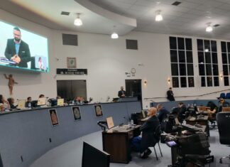 Comissão decide arquivar processo de cassação de Renato Abdala; votação ocorre na segunda-feira