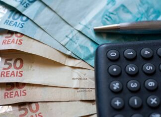 Endividamento das famílias brasileiras sobe para 49,9% e bate recorde