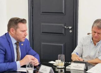 Campetti confirma vinda de Tarcísio de Freitas na entrega do desfavelamento