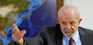 Lula assina MP para zerar “taxa das blusinhas”