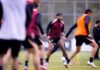 Desconfiado, Memphis chamou fisioterapeuta particular para avaliar exame no Corinthians
