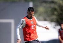 Em baixa no Santos, Zé Ivaldo vira última opção de Cuca para defesa