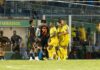 Allan recebe terceiro cartão amarelo e desfalca Corinthians em clássico no Brasileirão