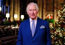 Rádio anuncia morte do Rei Charles III por engano e gera pânico entre ouvintes