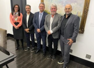 Vereadores pressionam e Prefeitura formaliza saída do Universaliza SP
