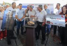 Tarcísio de Freitas lança pedra fundamental do Hospital Materno-Infantil