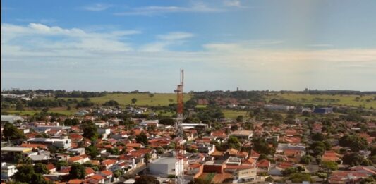 Câmara inaugura canal de TV aberta à população com presença de autoridades federais