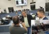 Atendimento no mini-hospital leva pai de paciente revoltado à sessão da Câmara