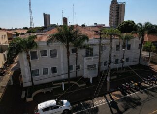 Prefeitura altera horário de expediente na próxima segunda-feira em razão do jogo da Seleção Brasileira